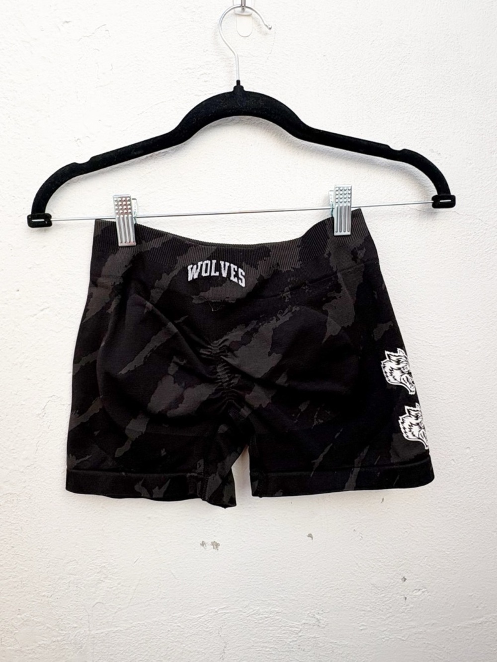 Darc Sport She Wolves Forever Seamless Everson Shorts Black Camo Scrunch Medium